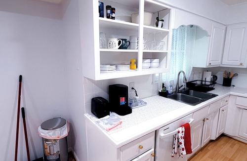 Snellville House | 3-bedroom house in charming Snellville with cool AC breeze