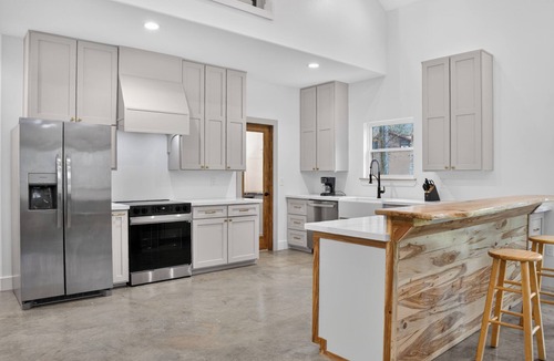 Jasper House | 3-bedroom riverfront house on Angelina River