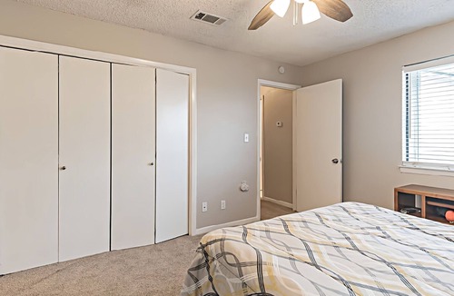 Countryside House | 3 bedroom with 2 car garage close to downtown Austin and Barton Creek Greenbeltl