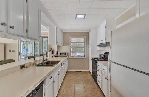 Huddleston House | 3 Bedrooms, 2 Flex Rooms, 3 Bathrooms! Great, waterfront house on an AMAZING property!