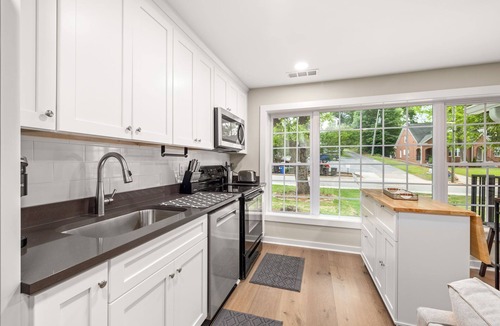 Gainesville House | 3 BR/3 BA, Pets OK, Near NGMC, Longer Stays OK, In-Unit W/D