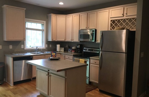 Fry's Spring House | 3 BR Quiet & Beautiful House,Near Downtown,UVA & Wineries