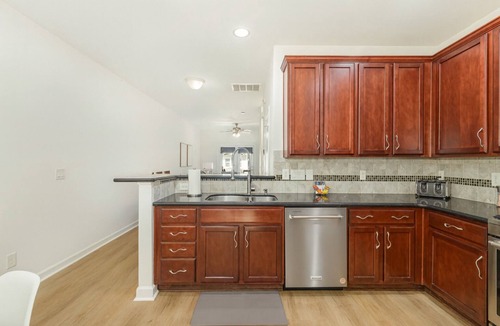 Umstead House | 3 King Beds; Walk to Umstead; 5 Mi. to Airport; Lenovo Center; Quiet