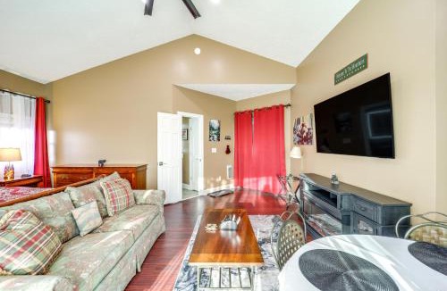 Beech Mountain Apartment | 3 Mi Beech Mtn Resort: Cozy Studio w/Deck & View!