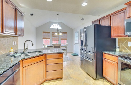 Windsor Forest House | 3 Mi to Oglethorpe Mall: Home w/Fenced Yard!