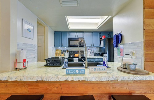 Gainesville Apartment | 3 Mi to UF: Townhome w/Patio in Gainesville!