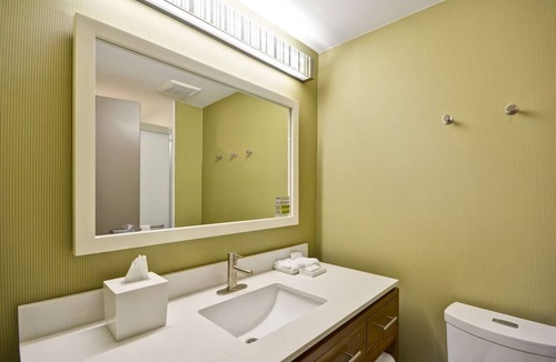 Rock Hill Hotel | 3 Pet-Friendly Units w/Pool + Kitchen Near Glencairn Garden & Riverwalk