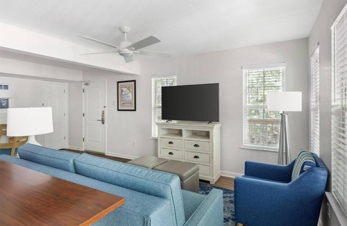 Sea Scape Hotel | 3 Spacious 1BR Suites: Full Kitchen & Laundry near 100-Acre Maritime Forest