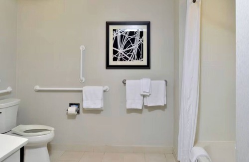 Downtown Wilmington Hotel | 3 Units | 2 Queen Beds | Steps from Riverwalk, Shops, and Local Dining