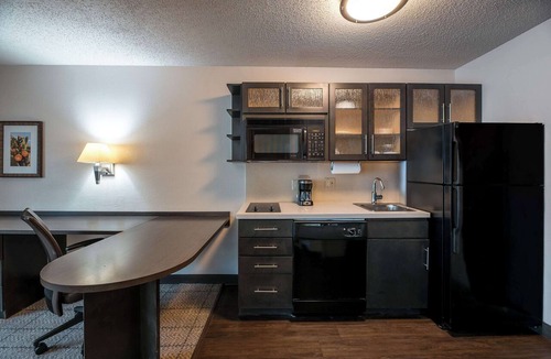 Fossil Creek Hotel | 3 Units | Pet Friendly | Near Garden