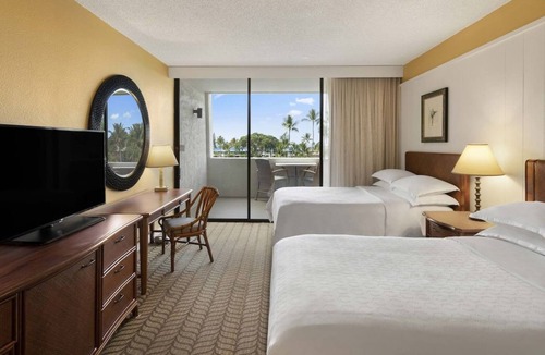 Keauhou House | 3 x Club Ocean View 2 Double Beds at Outrigger Kona Resort and Spa