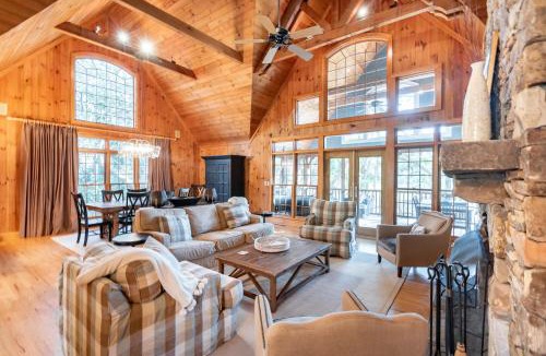 Vanderhorst Plantation House | 30 Marsh Cottage Lane by Akers Ellis Rentals