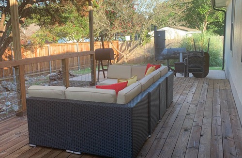 Cat Hollow House | 30% off! Safe, quiet North Austin house! Family Friendly!