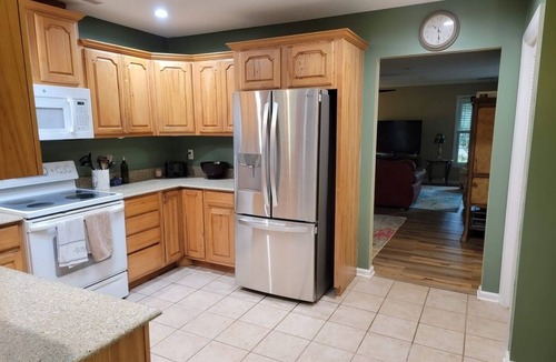 North Forest Beach House | 300 steps to the beach! - Pet Friendly Ranch Style House North Forest Beach