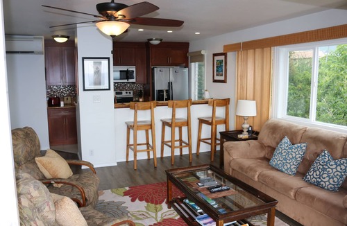 Kailua-Kona Condo | 306-AirCon. Upgraded Corner Unit w/Expansive Ocean Views and Extra Large Lanai.