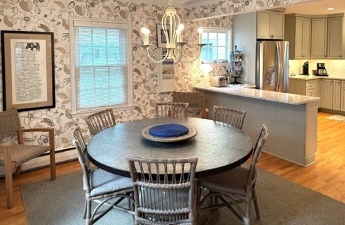 Lakeside Cottage | 328 Cherry Close Walk to Downtown and Pool