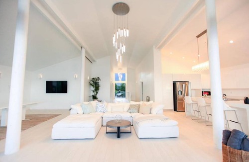 Makaha House | 372 m² House ∙ 6 bedrooms ∙ 18 guests