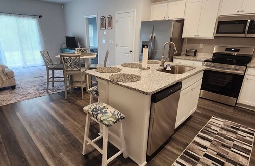 Ocean Isle Beach House | 3BR/2.5BA Townhome Sleeps 8, Near Sunset and Ocean Isle Beach