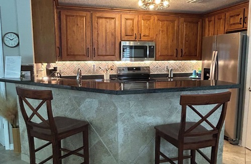 Welaka Condo | 3BR 2BA riverfront condo with a boat slip