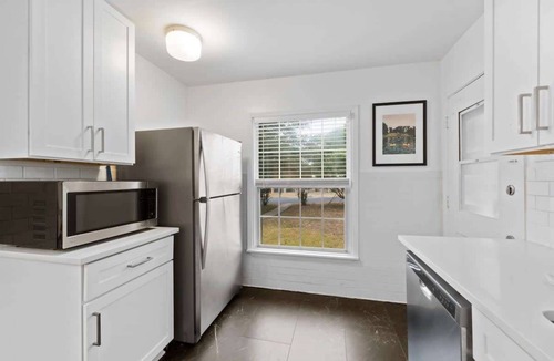 South Manchaca House | 3BR Home with Grill & Yard - Long Stays Welcome!