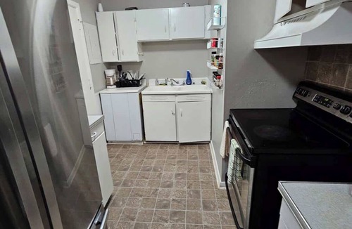 Winston - Salem House | 3BR | King beds |85” TV | 3min wake forest & DT
