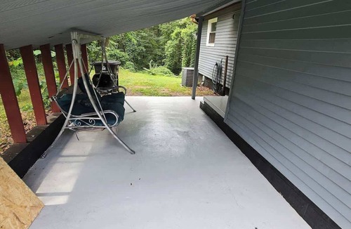 Winston - Salem House | 3BR | King beds |85” TV | 3min wake forest & DT
