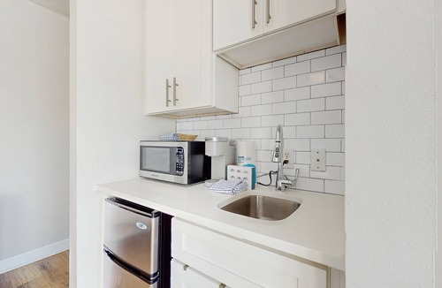 Gulf Place Apartment | 3rd-floor studio with Gulf view, balcony, pools, & tennis