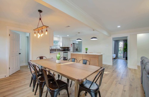 Braeswood Place House | 4-BD Central Location w Pool, Patio, Firepit