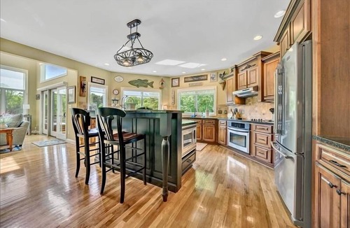 Huddleston House | 4 Bedrooms, 1 Flex Room, 4½ Bathrooms! HOT TUB! Beautiful home in Lakefield Subdivision!
