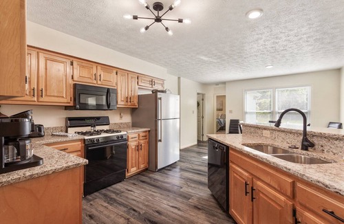 Fox Hill - Grandview House | 4 Bedrooms, 8 beds, 3 miles to the beach!