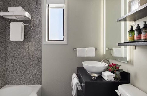Capitol Hill Hotel | 4 Family Friendly Suites Near Cultural Attractions & Local Dining! Pet Friendly!