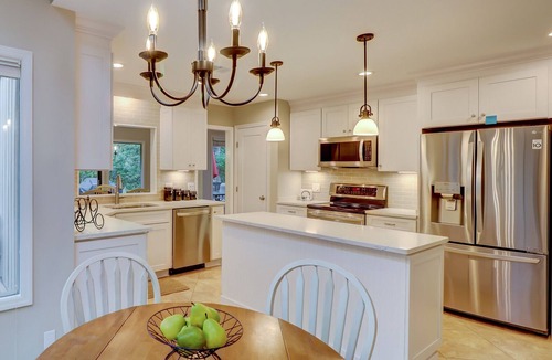 Sea Pines House | 4 Hollyberry - Dog Friendly. Great Community Amenities
