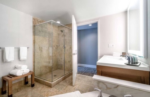 Braselton Hotel | 4 Luxurious King Rooms Nestled in North Georgia’s Stunning Foothills