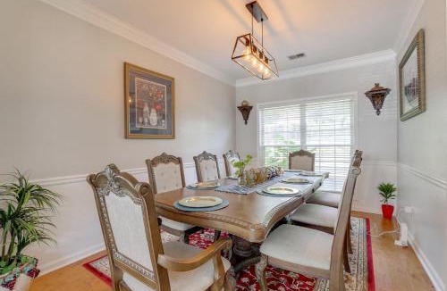 Roswell House | 4 Mi to Chattahoochee River: Family Home w/Yard!