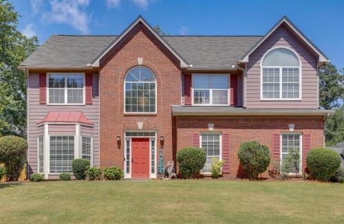 Roswell House | 4 Mi to Chattahoochee River: Family Home w/Yard!