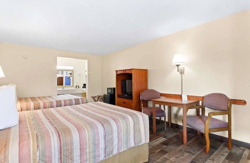 St. Augustine Beach Hotel | 4 Peaceful Rooms in St. Augustine w/Outdoor Pool Access + Free Parking