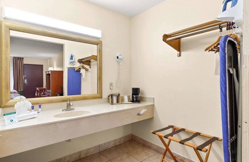 St. Augustine Beach Hotel | 4 Rooms Ideal for Group Stays | Free Breakfast & Parking + w/Onsite Pool Access