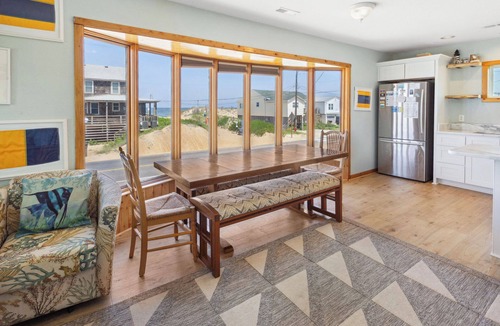 Sea Retreat House | 4080 Betcha Like It * Across the Street from Beach
