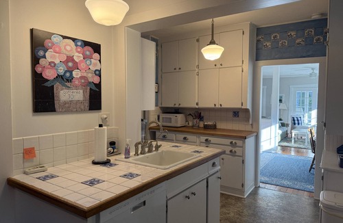 Lakeside Cottage | 418 E. Third In Lakeside