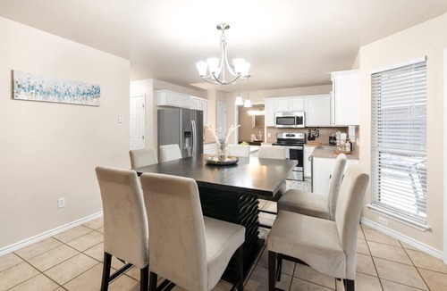 South Side House | 4BDR+PrivatePool+Game Room+BBQ+FirePit+Fits12