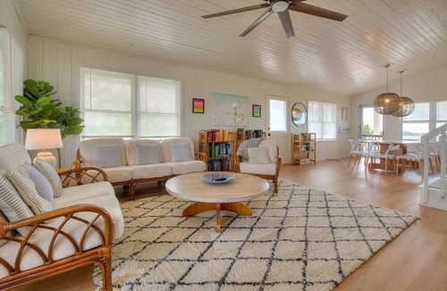 Holden Beach House | 4BR/2BA Home - 2nd Row, Intracoastal & Ocean Views, Holden Beach, Sleeps 9