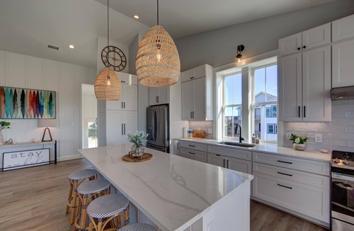 Salvo House | 4BR 3BA Waterfront Slice of Heaven! Luxury, hot tub, sunsets, fishing.