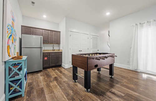 Corolla Light House | 4BR All Ensuite Baths + Bonus Living Area + Hot Tub + Pet-Friendly + Corolla Lt