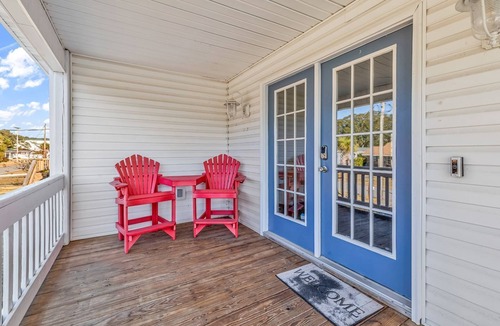 Crescent Beach House | 4BR Home Pool Dog Friendly Short Beach Walk
