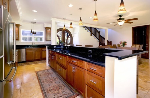 Lanikai House | 4BR Mokulua Seaside w/ Private Studio, Steps to the Beach