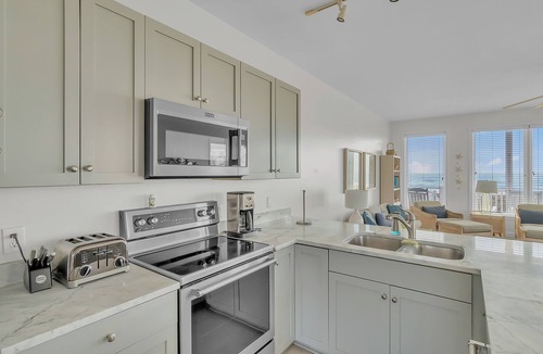 Emerald Isle House | 4BR Ocean Front Duplex - off Coast Guard Rd!
