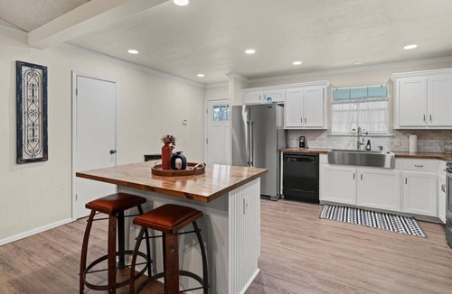 Georgetown House | 4BR Sleeps 11 | Near Dell Diamond + Summer Nights