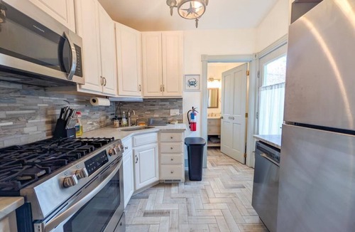 West Cape May House | 4BR WCM - Linens Included, Pet Friendly, Beach Box