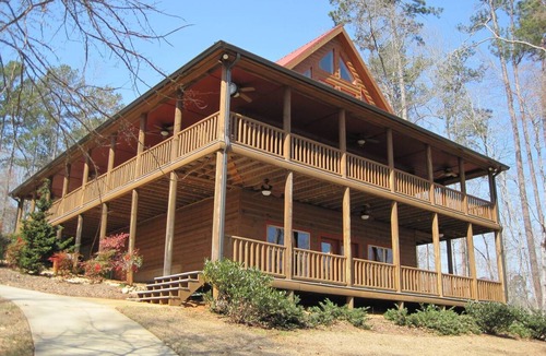 Buckhead Cabin | 5 Acre Lakefront Oconee Log Home! Dock, Fire Pit. Fish, Boat, Marina, Stables