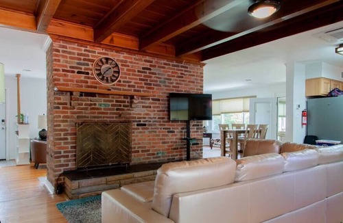 Oxon Hill House | 5-BR Home ✫ National Harbor ✫ MGM Casino ✫ Outlets